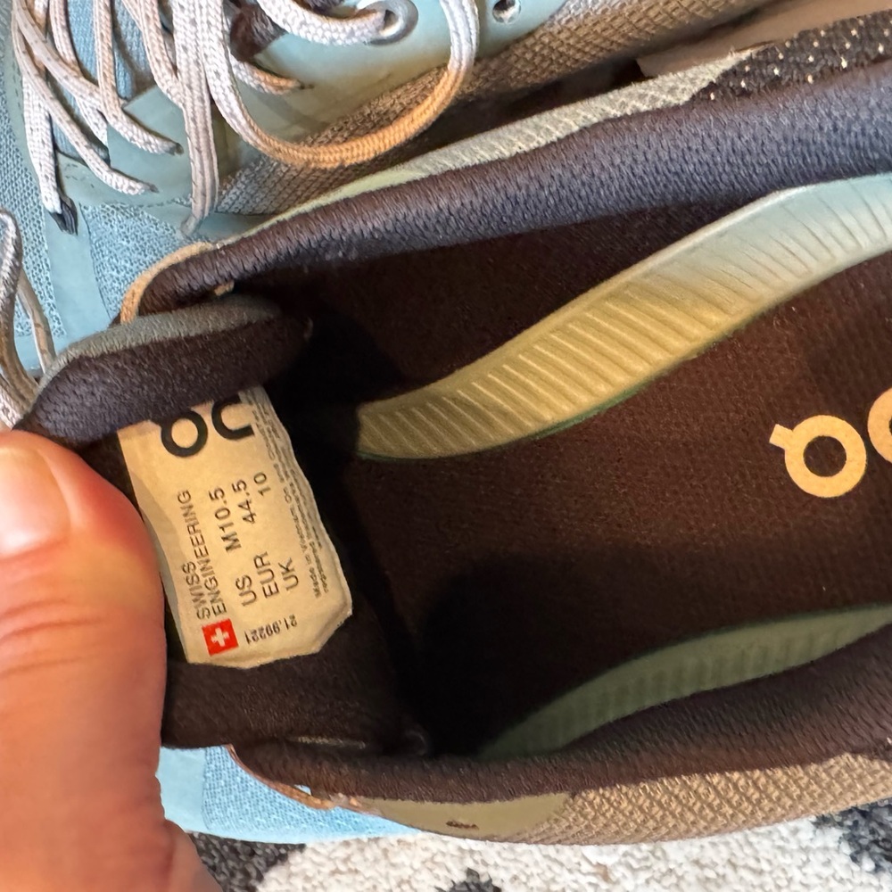 On Cloudflyer Waterproof Running Shoe Size Mens 10.5 in Sea Glacier. Like New - Picture 5 of 11